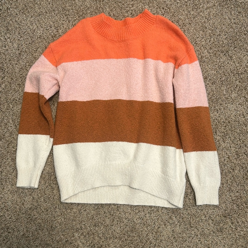 Color block crew neck sweater